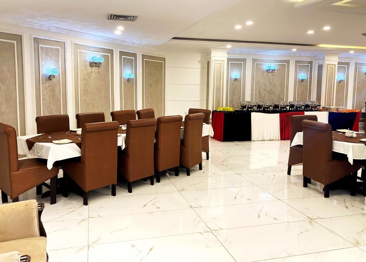 Hotel Akbar International Равалпинди Екстериор снимка