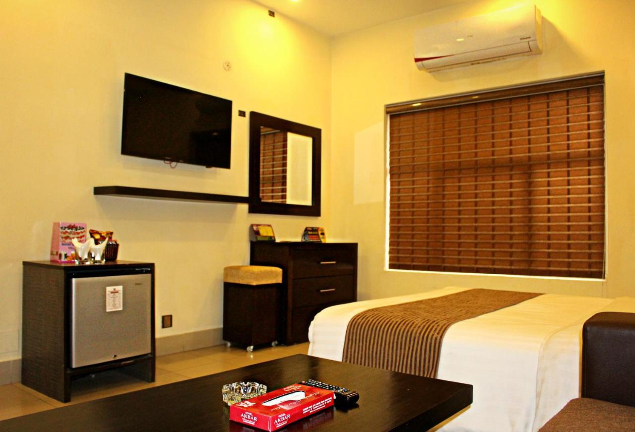 Hotel Akbar International Равалпинди Екстериор снимка